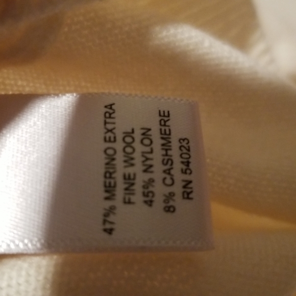 NWT Banana Republic size M Ivory cowl neck sweater - Picture 6 of 7